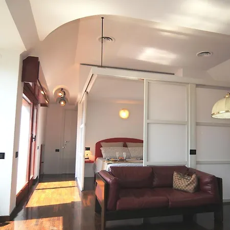 Apartment Hintown History District *